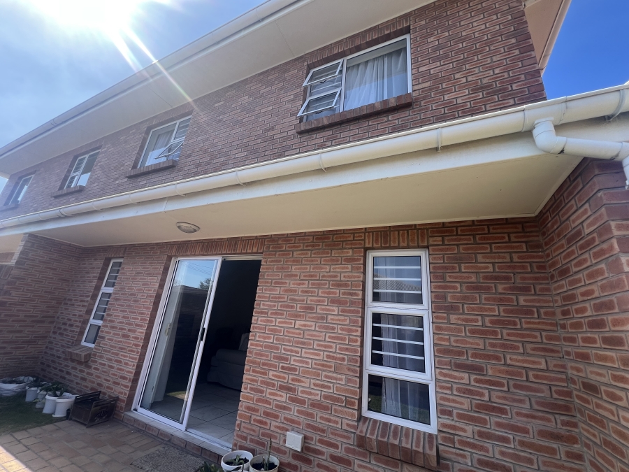 3 Bedroom Property for Sale in Berea Eastern Cape